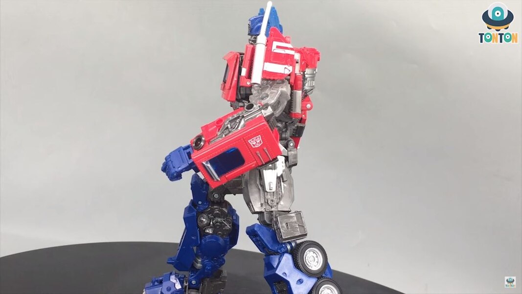 Transformers Masterpiece MPM 12 Optimus Prime  (35 of 43)